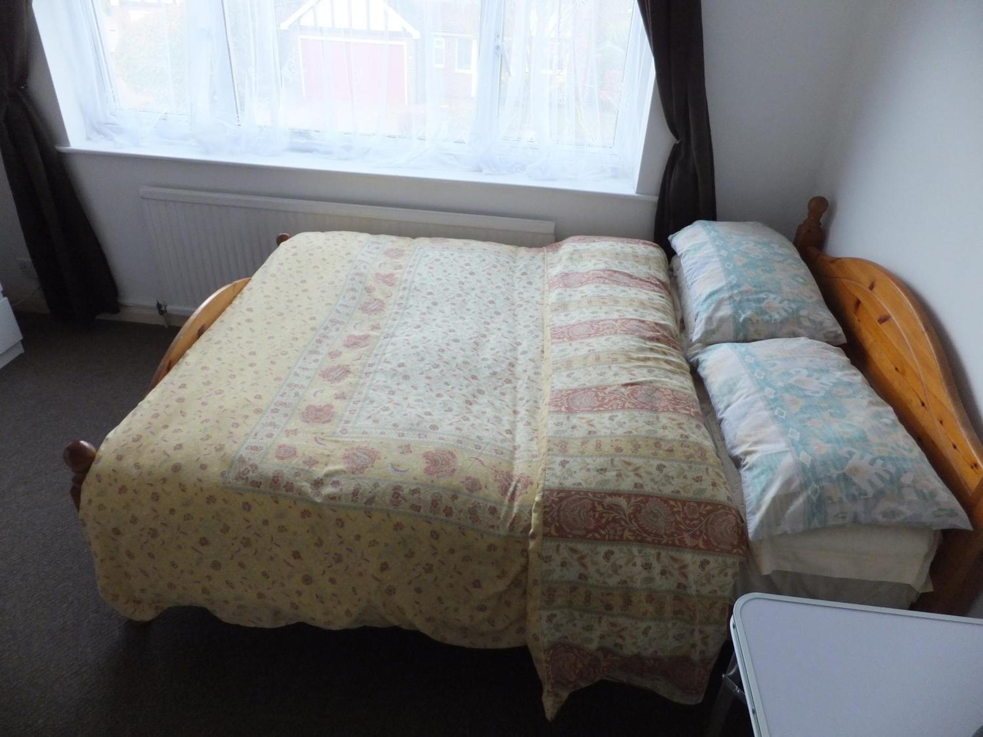 Many Worlds Meet - Eurostar, Wimbledon 30 Mins, Central London, Gatwick 15 Mins - Spacious, Sleeps Up To 16 Plus Cot - Free Wifi, Parking - Next To Lloyd Park, Great For Families, Walkers, Relocators - Ideal For Contractors Croydon Zewnętrze zdjęcie