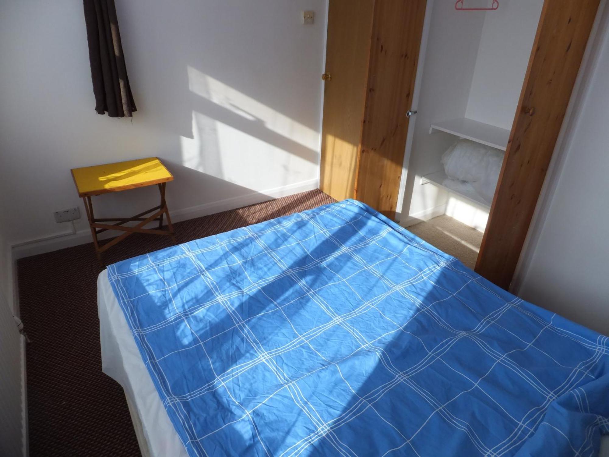 Many Worlds Meet - Eurostar, Wimbledon 30 Mins, Central London, Gatwick 15 Mins - Spacious, Sleeps Up To 16 Plus Cot - Free Wifi, Parking - Next To Lloyd Park, Great For Families, Walkers, Relocators - Ideal For Contractors Croydon Pokój zdjęcie